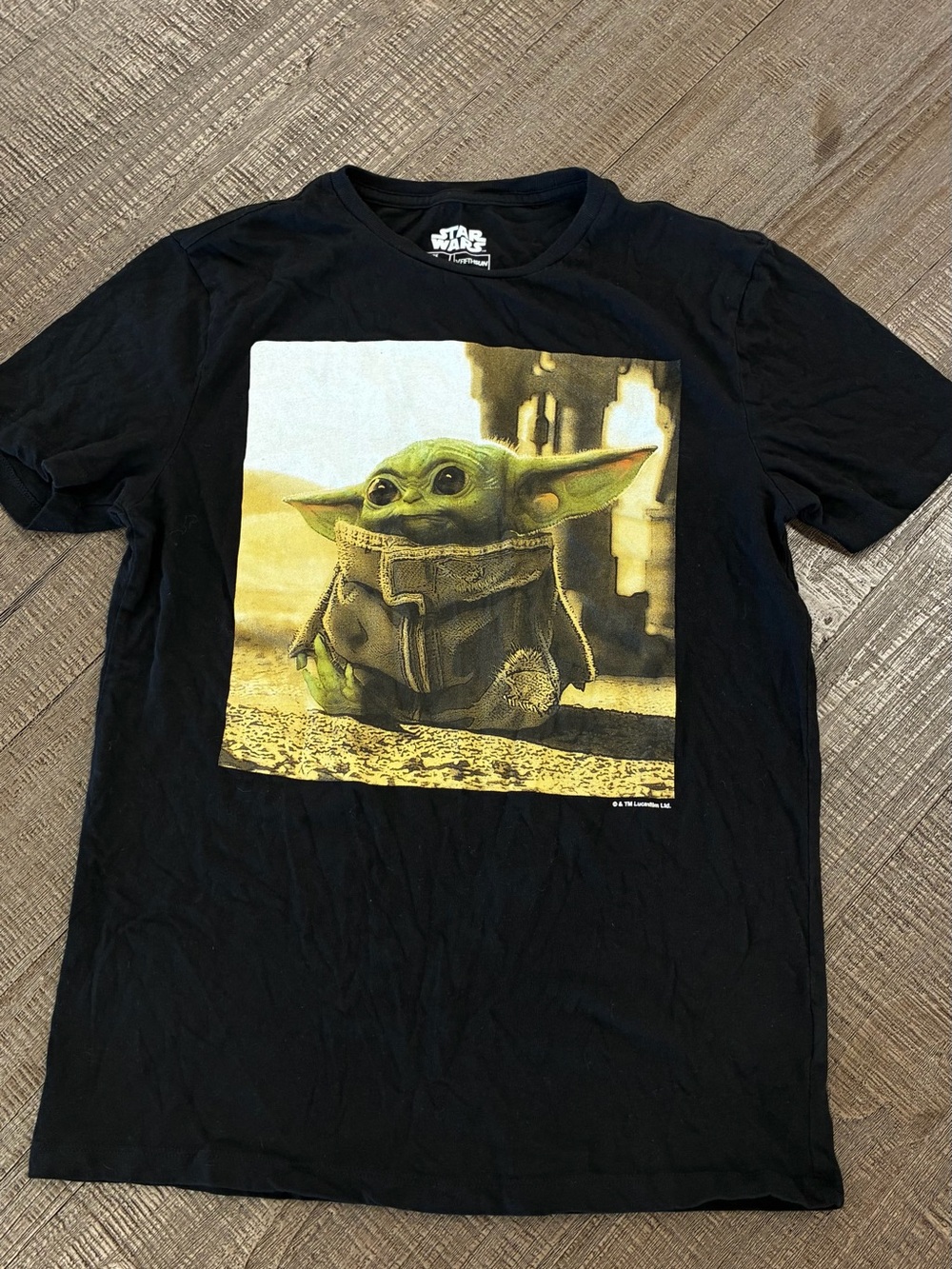 Men’s Star Wars Black Tee with Grogu Graphic size small
